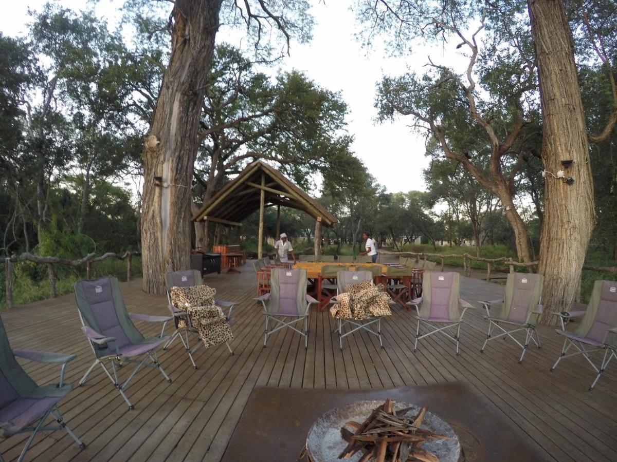 Ngangane Lodge & Reserve 弗朗西斯敦 外观 照片